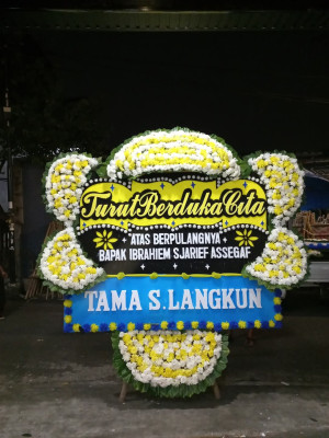 Papan Bunga Duka di Teluk Sepang